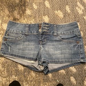 Cute Zane Di jean shorts size 5 really cute